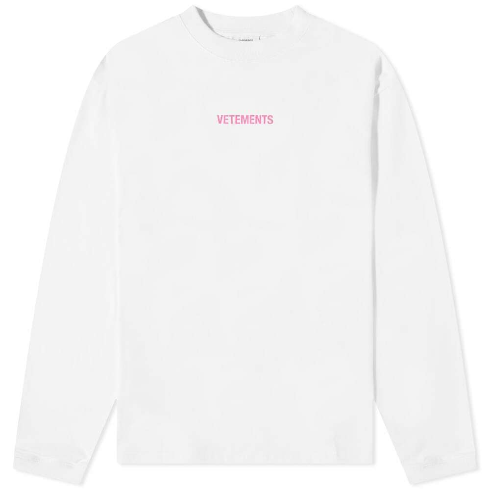 Photo: VETEMENTS Men's Long Sleeve Logo Label T-Shirt in White/Hot Pink