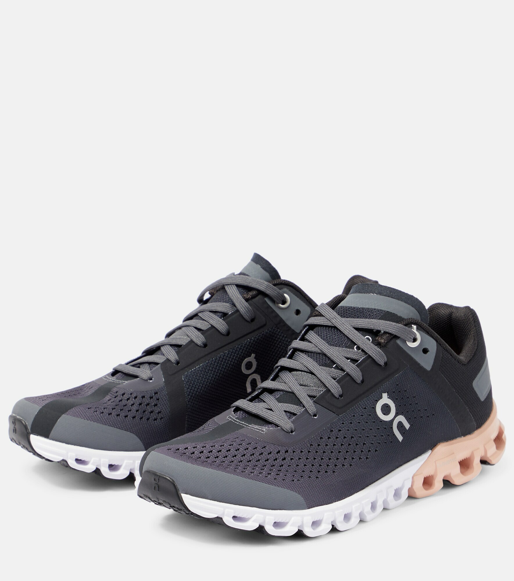 On Cloudflow sneakers On