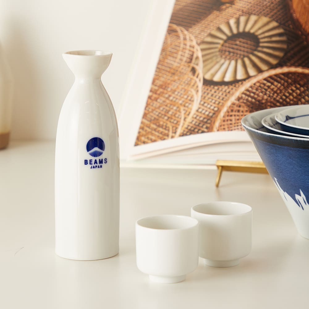 BEAMS JAPAN Sake Bottle & Cup Set in White BEAMS JAPAN