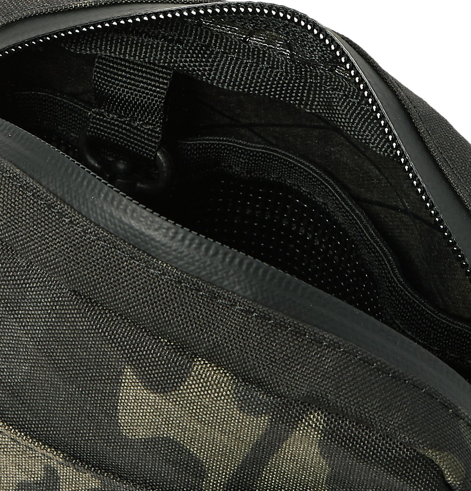 Herschel Supply Co Cruz CamouflagePrint Sailcloth Messenger Bag Green Herschel Supply Co.