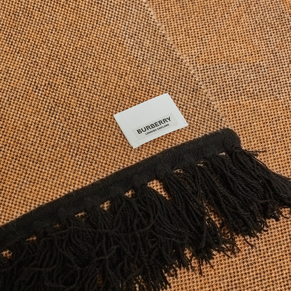 burberry scarf football casual