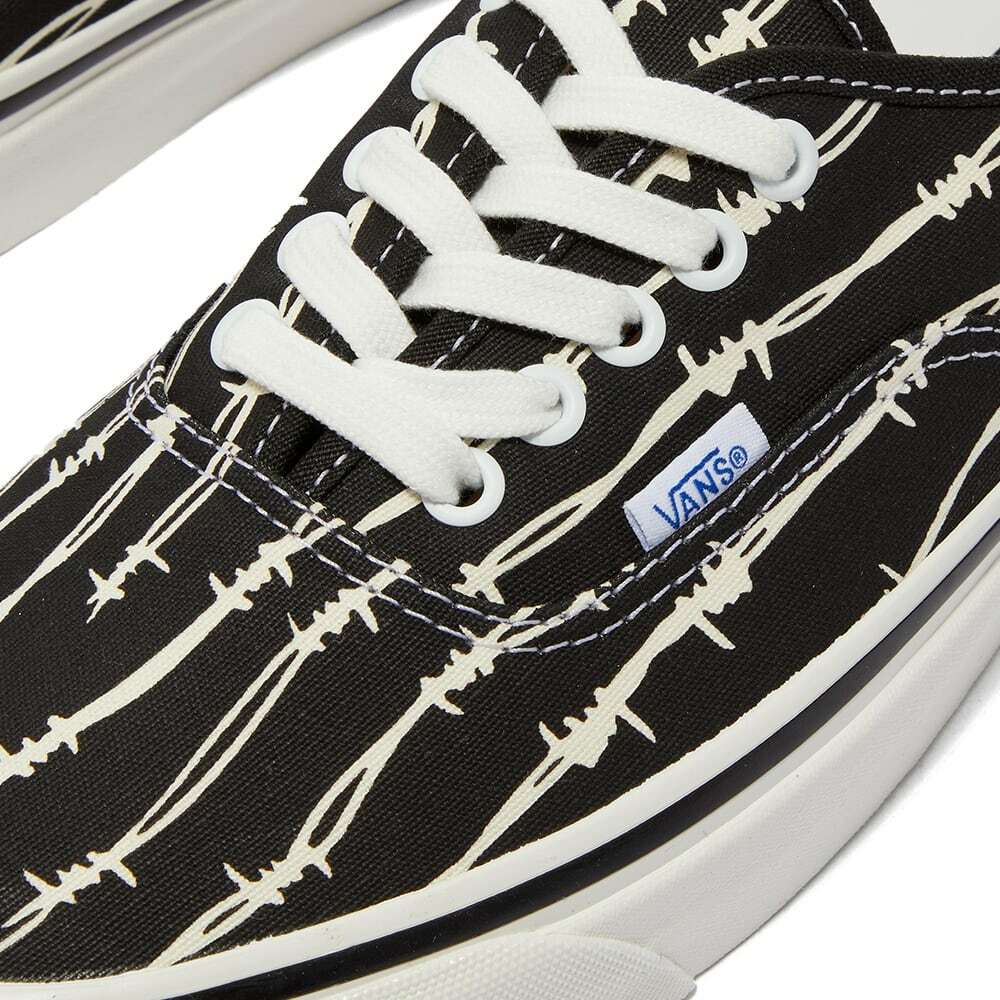 Vans UA Authentic 44 DX Sneakers in Black/White/OG Barbed Wire Vans