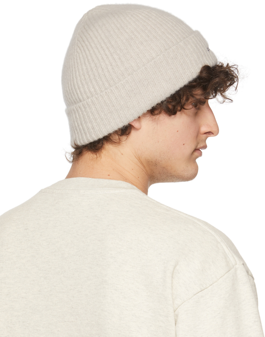 Sporty & Rich Beige Serif Logo Beanie Sporty & Rich