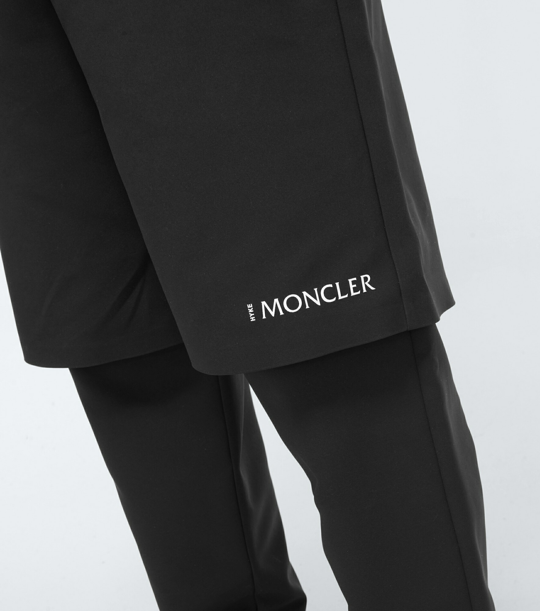Moncler Genius - 4 Moncler Hyke logo pants Moncler Genius