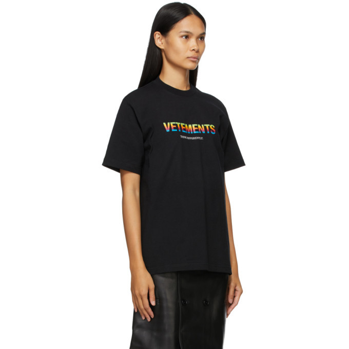 VETEMENTS Black Think Differently Logo T-Shirt Vetements