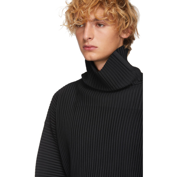 homme plisse turtleneck