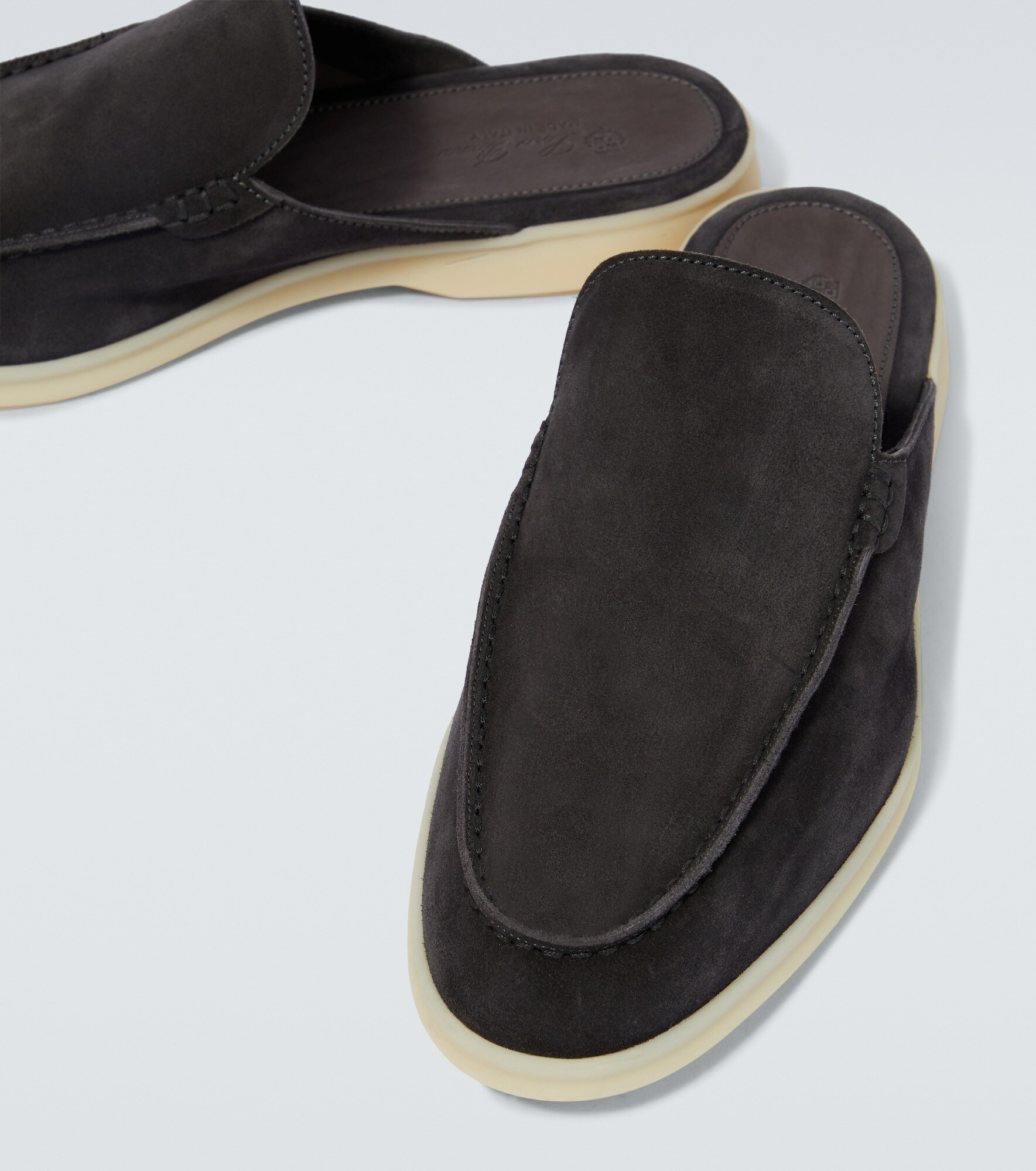 Sprightly Charms Sandal Piana Slippers White Cloud Blue Navy Calfskin