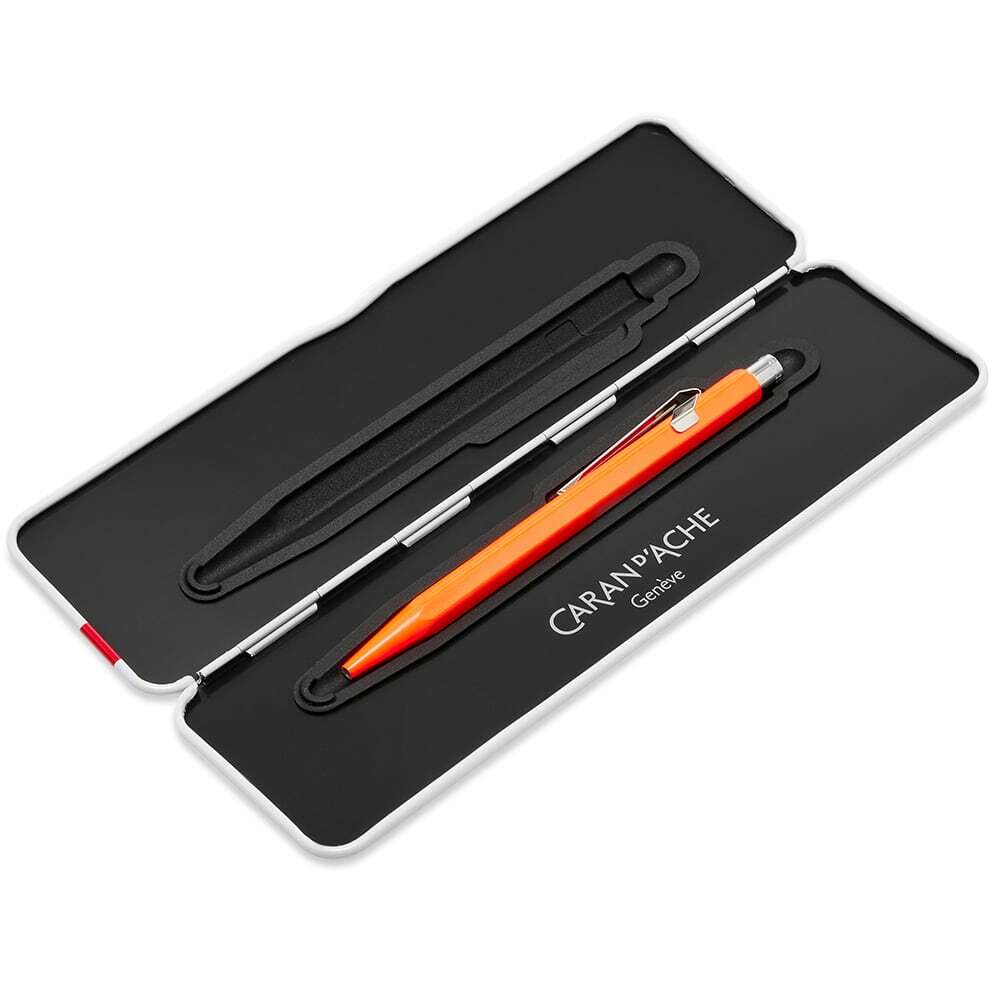 Commander le stylo à bille Caran d'Ache 849 POPLINE Fluorescent violet Commander le stylo à bille Caran d'Ache 849 POPLINE Fluorescent violet