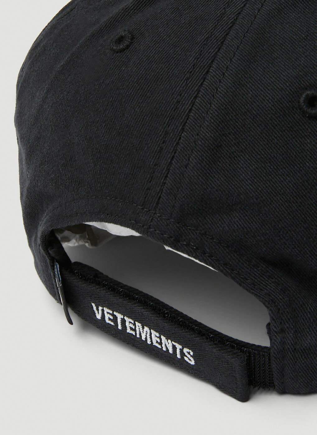 Global Mind Fuck Baseball Cap in Black Vetements