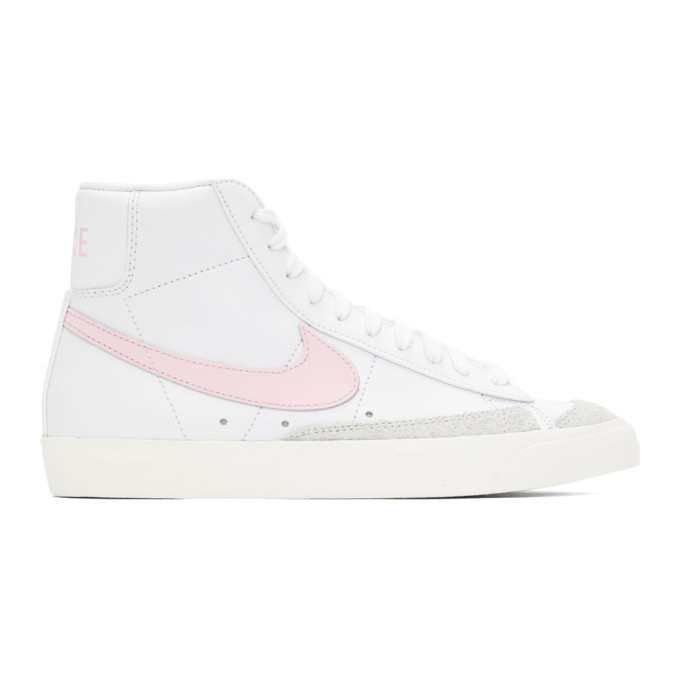 Photo: Nike White and Pink Blazer Mid 77 Vintage Sneakers