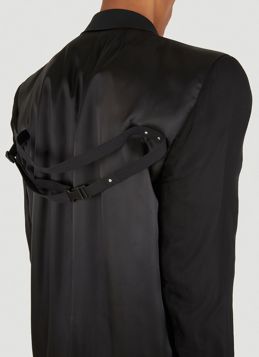 Fogtatlin Draped Strap Coat in Black