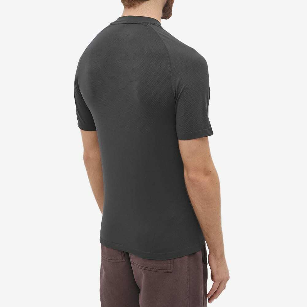 Represent Amazon Represent Men's Seamless T-Shirt in Off Black Represent