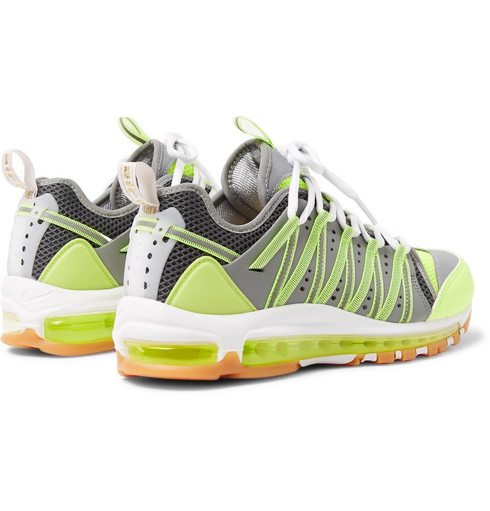 chartreuse nike shoes