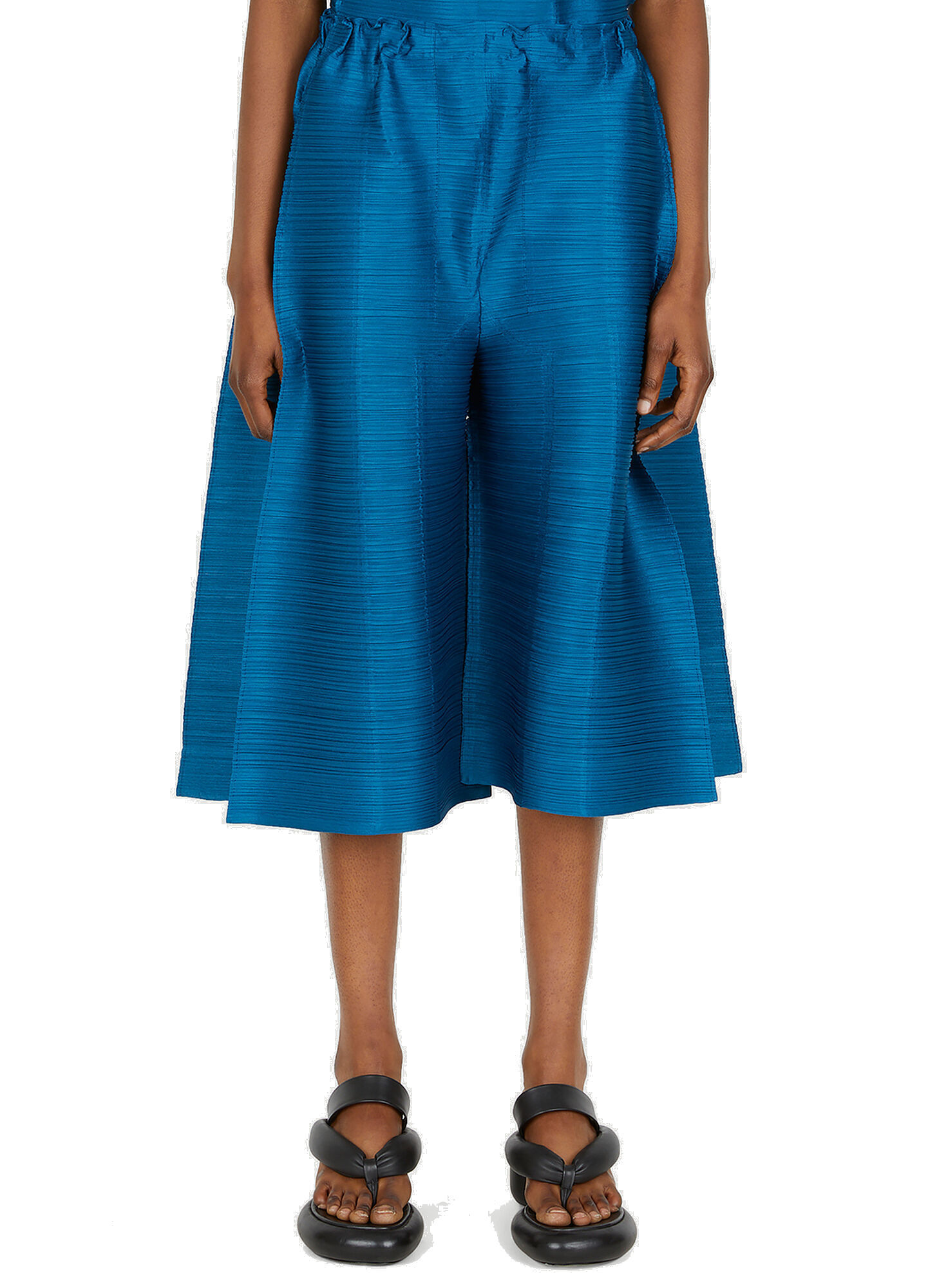 Photo: Hopping Wide Leg Cropped Pants in Blue