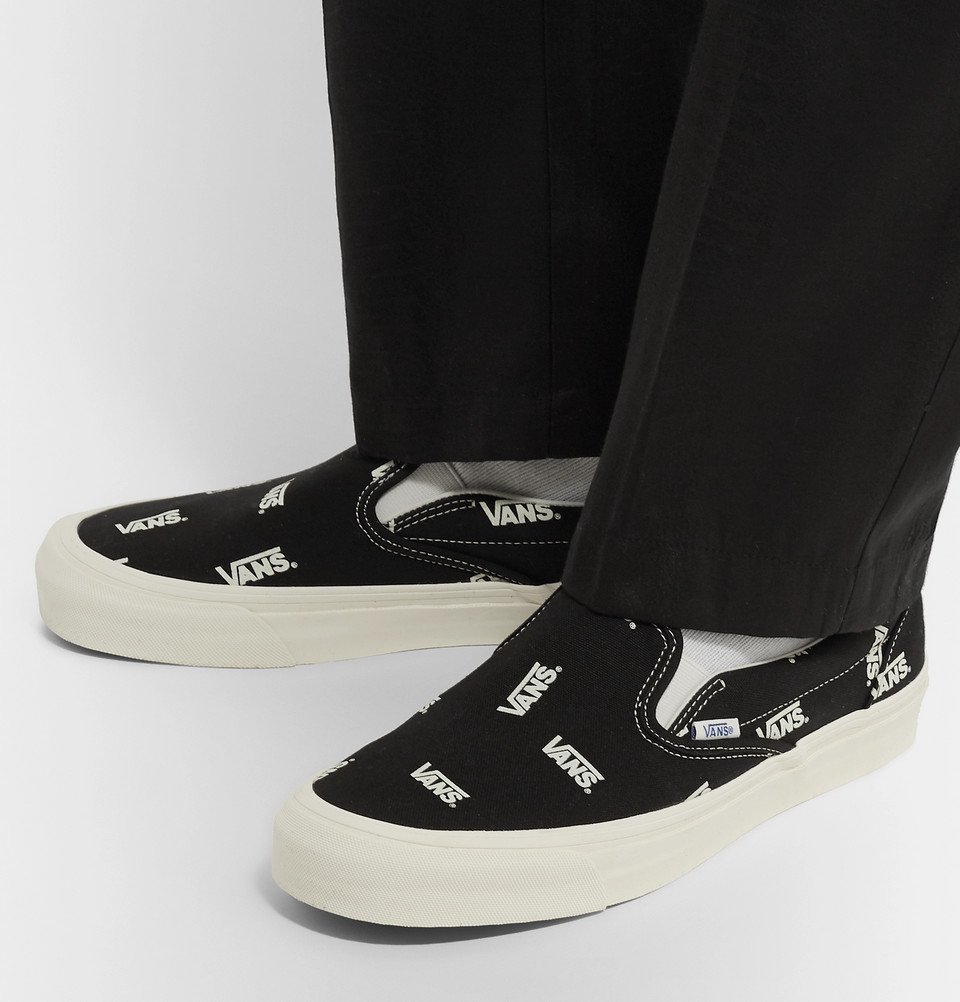 vans slip on logo print