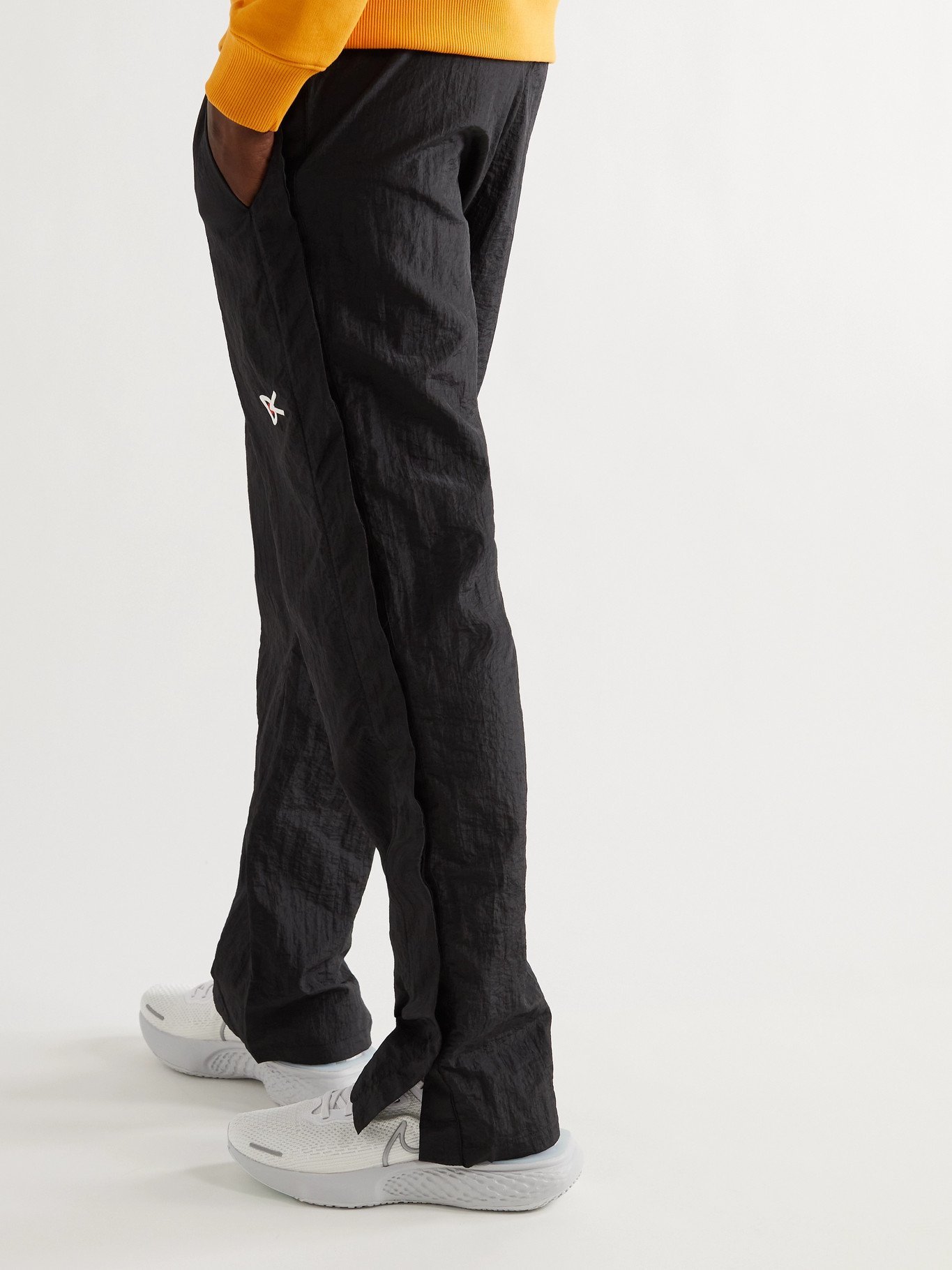 DISTRICT VISION Kenia SlimFit Shell Sweatpants Black District Vision