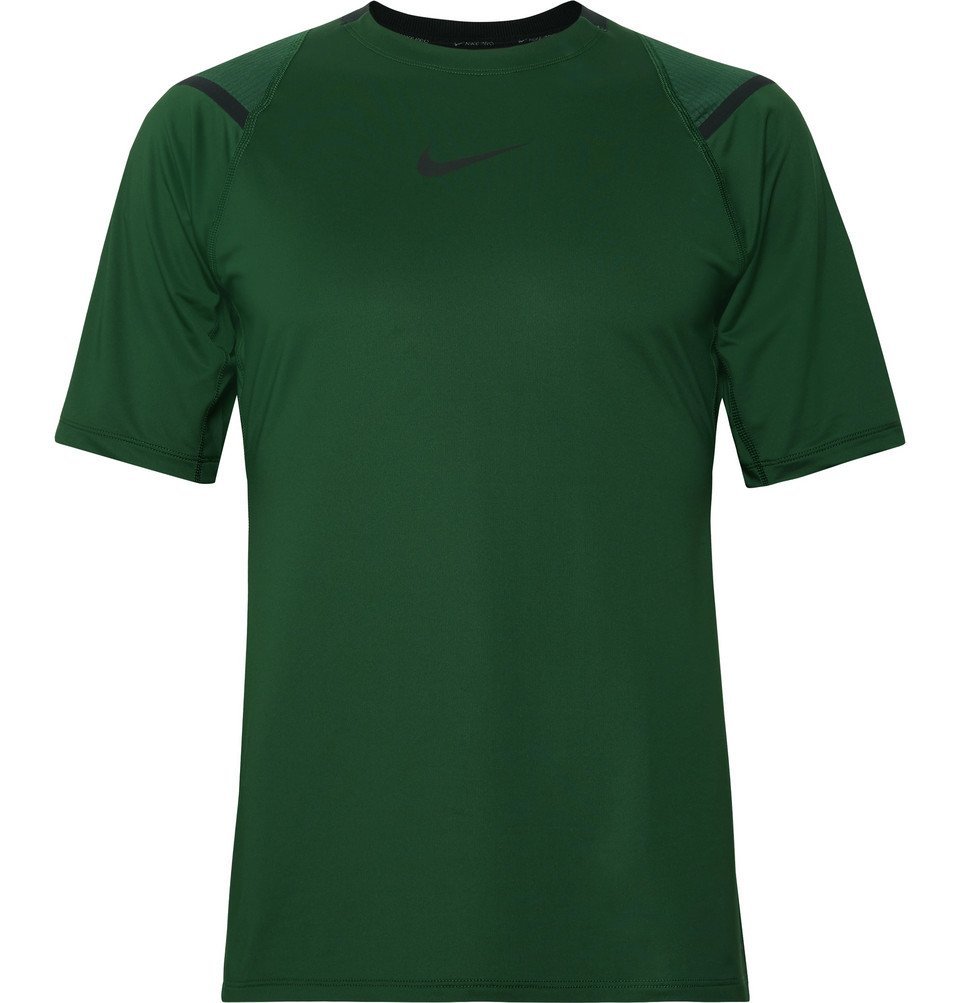 Buy > dark green nike t shirt > in stock