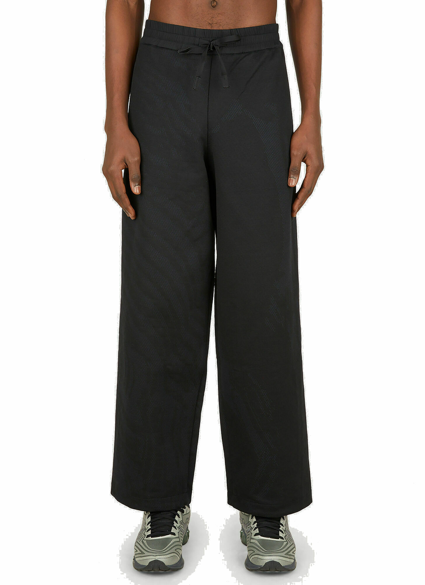 Bulky Track Pants in Navy BYBORRE