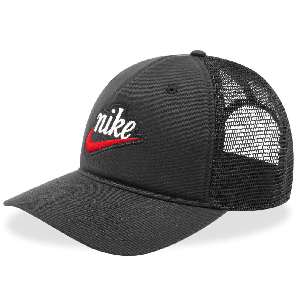 white nike trucker hat