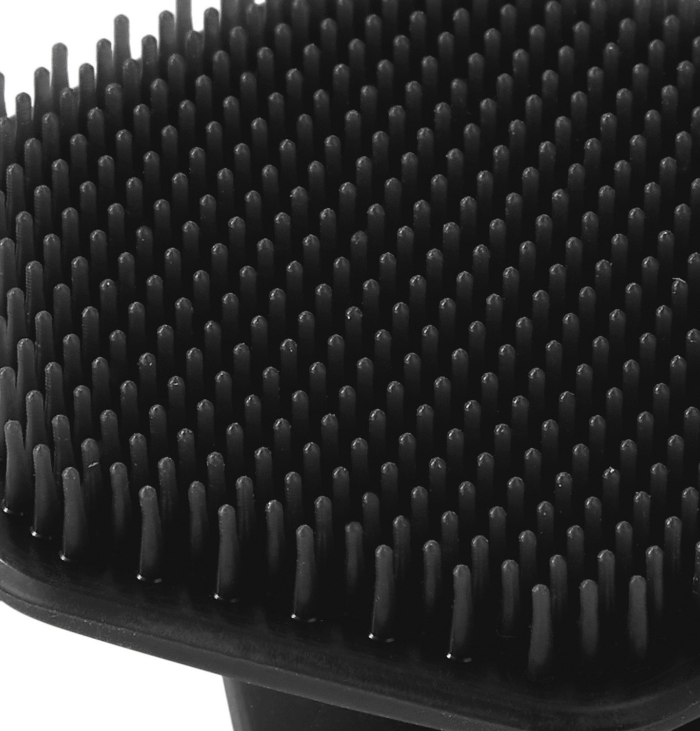 TOOLETRIES The Face Scrubber Gentle Black