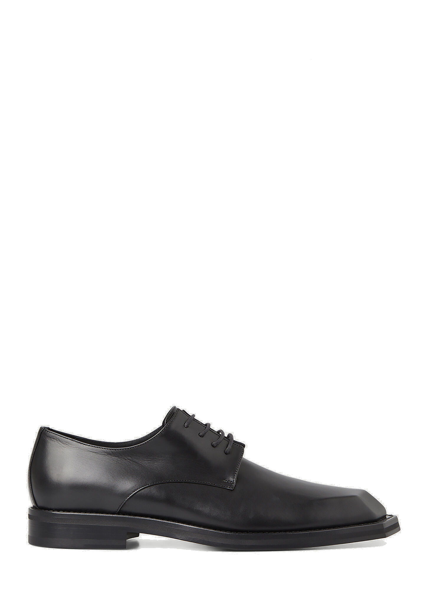 Chisel Toe Derby Shoes in Black Martine Rose