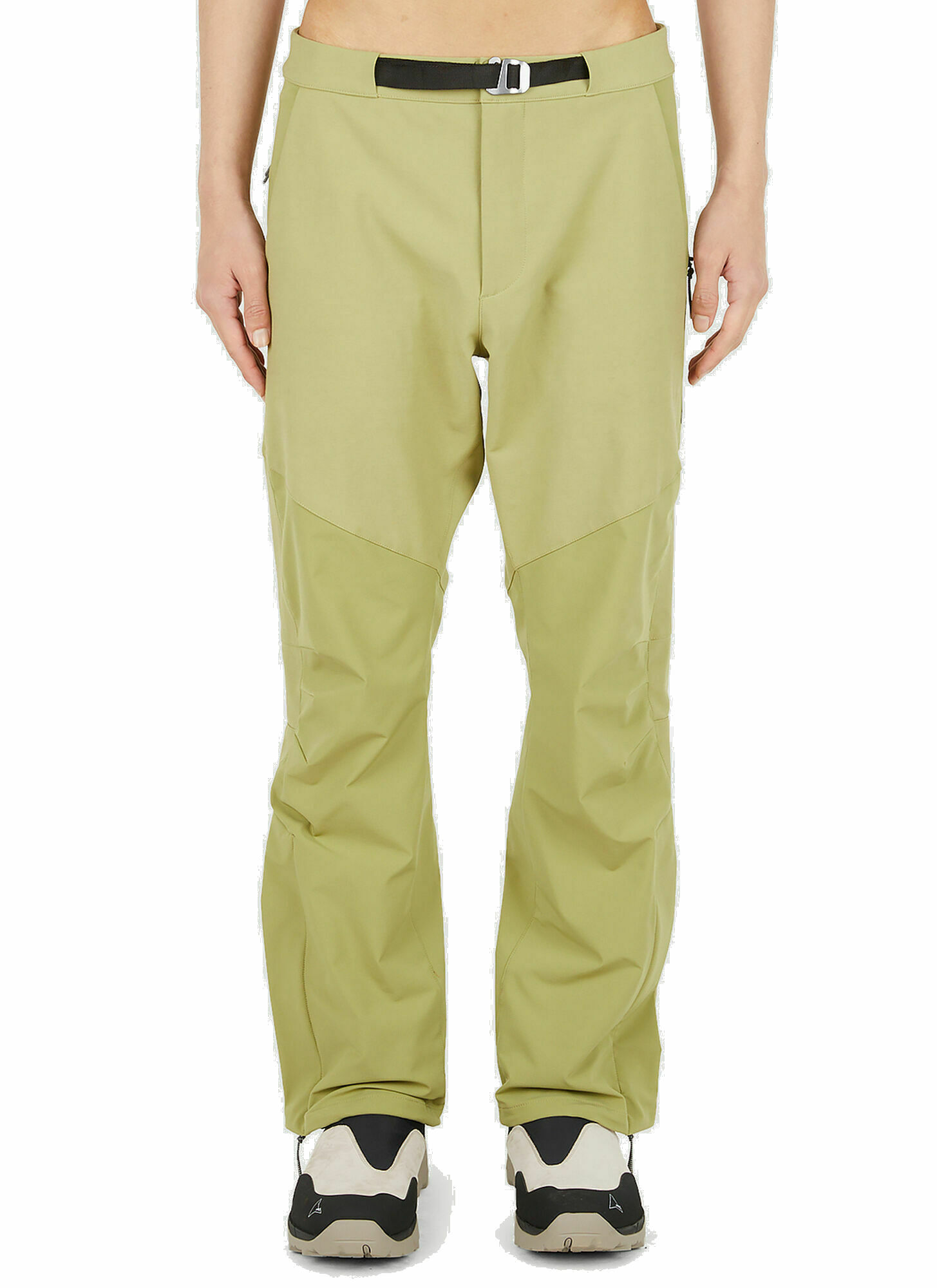 Technical Hiking Pants in Olive ROA