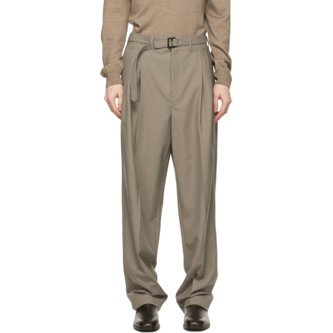 い出のひと時に、とびきりのおしゃれを! lemaire BELTED PLEAT PANTS - スラックス