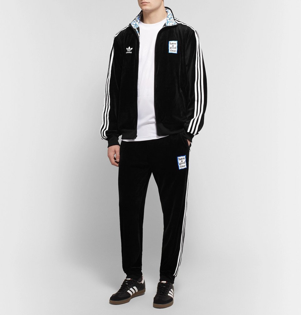 2022新生活 adidasベロアトラックパンツ by have a good time