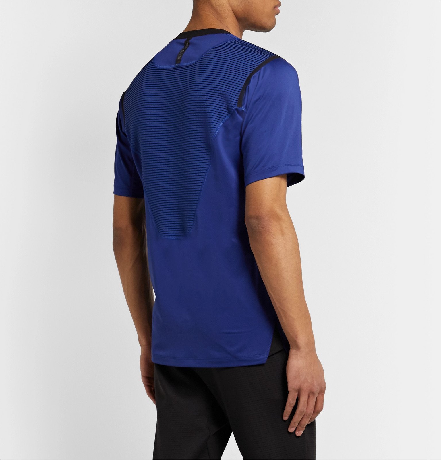 nike aeroadapt t shirt