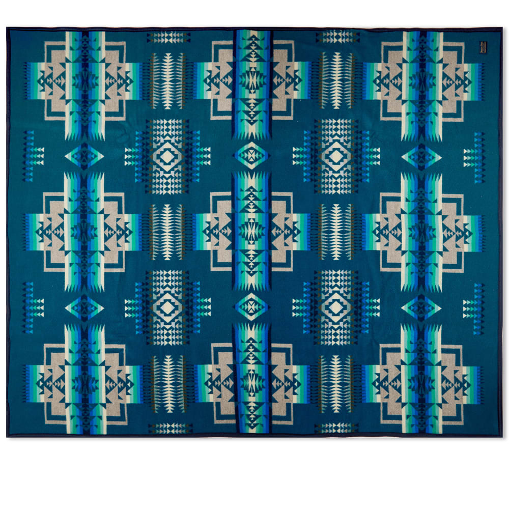 Pendleton Chief Joseph Jacquard Napped Robe Blanket in Aegean Pendleton
