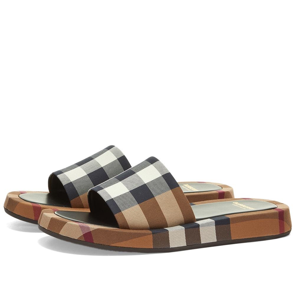 burberry flip flops mens