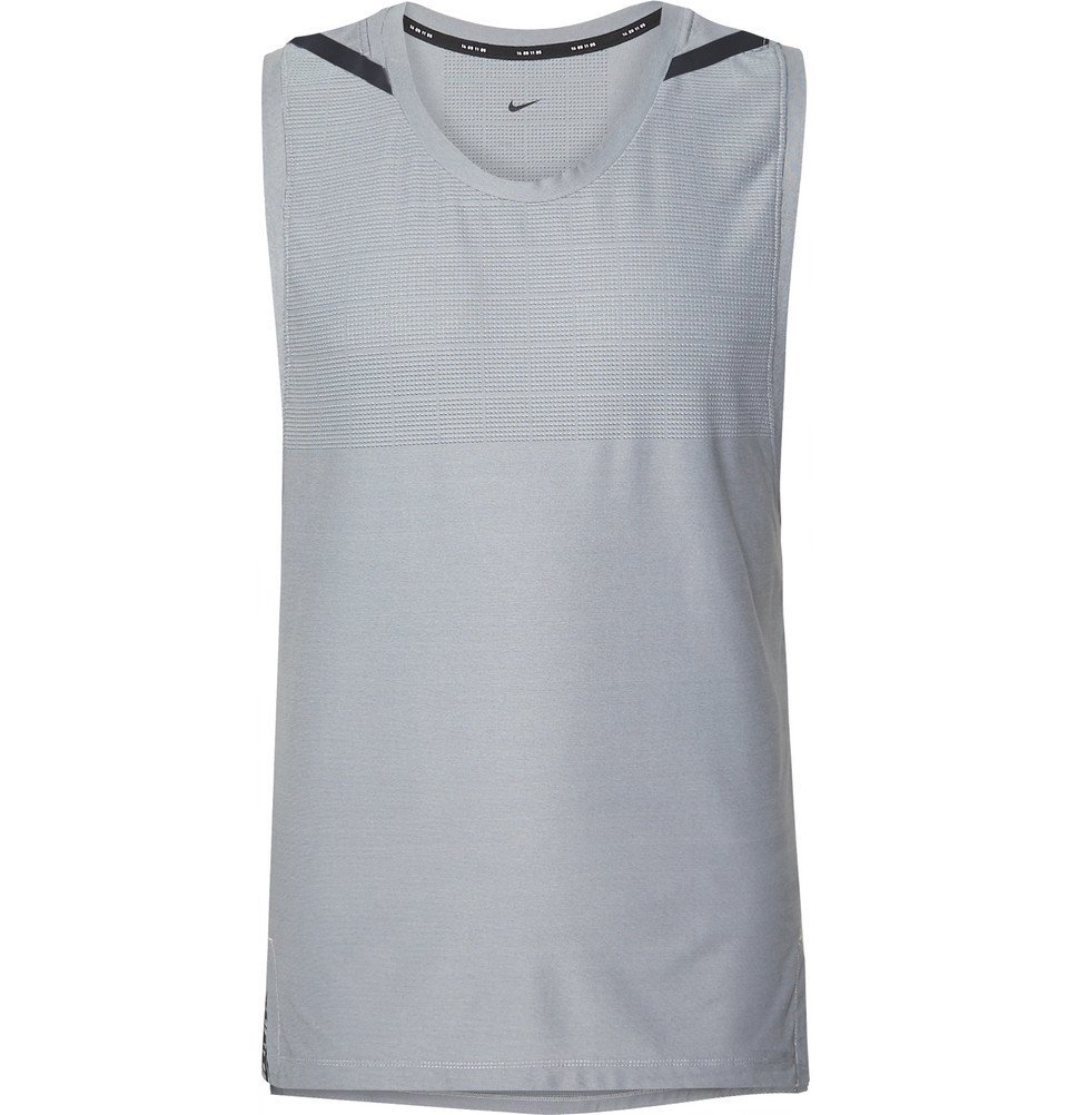 gray nike tank top