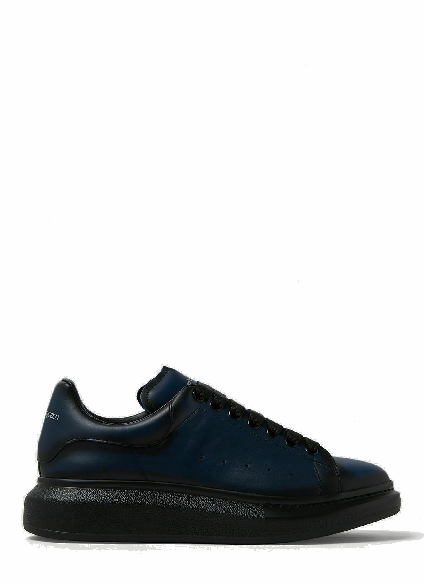Photo: Larry Oversized Sneakers in Dark Blue