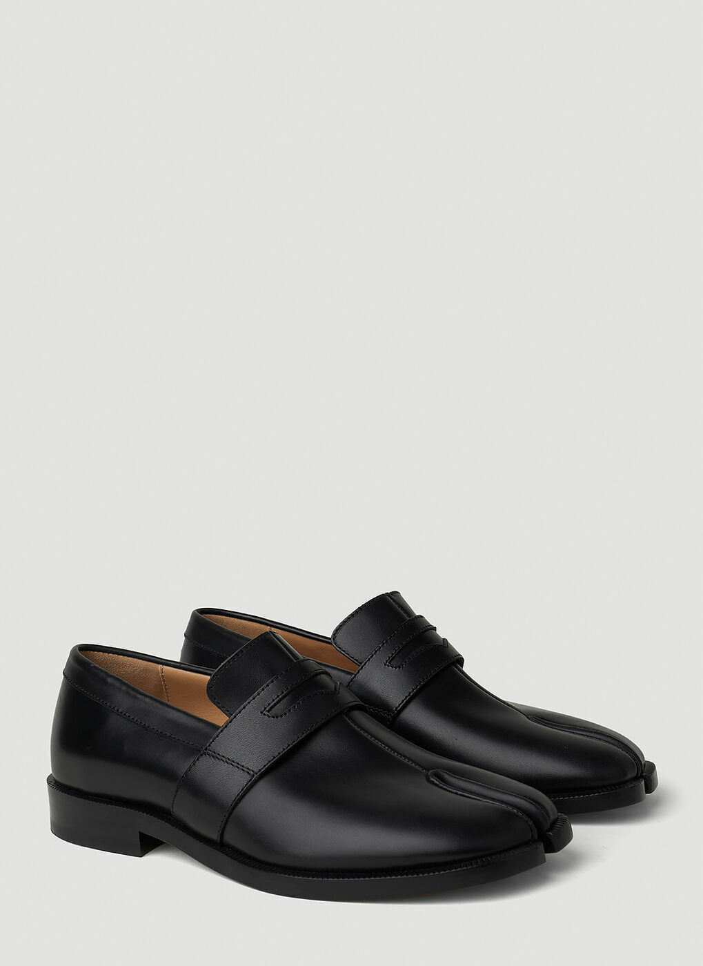 Tabi Penny Loafers in Black Maison Margiela