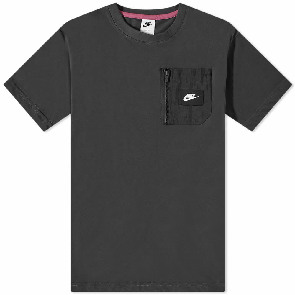 Nike Men's Pocket TShirt in Black Nike