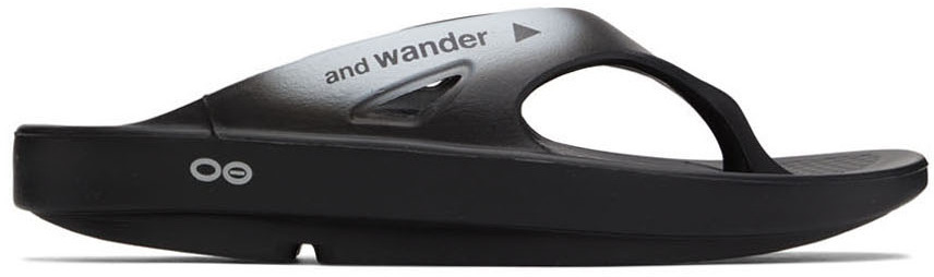 oofos cloud white sandals