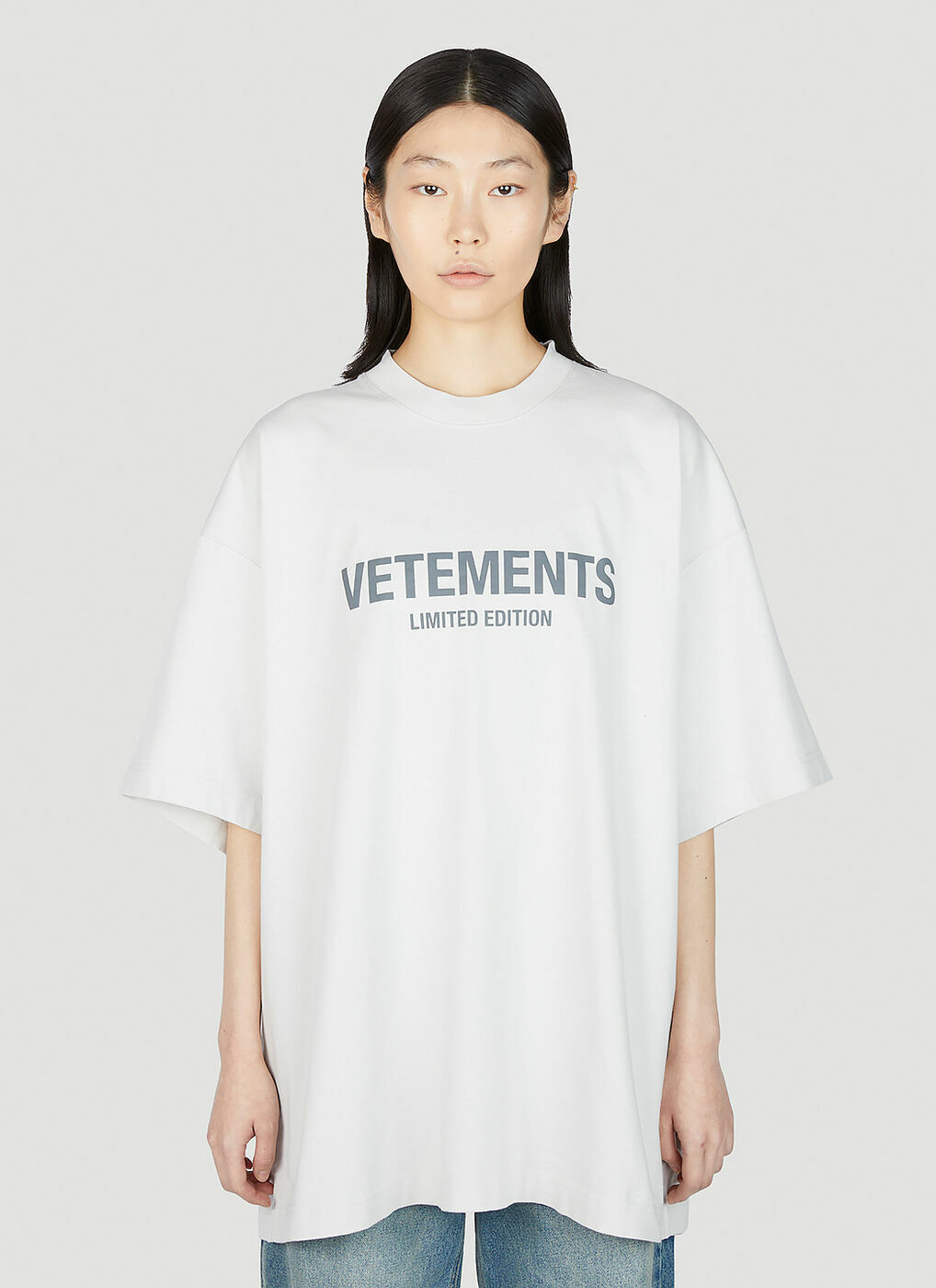 VETEMENTS - Logo Limited Edition T-Shirt in White Vetements