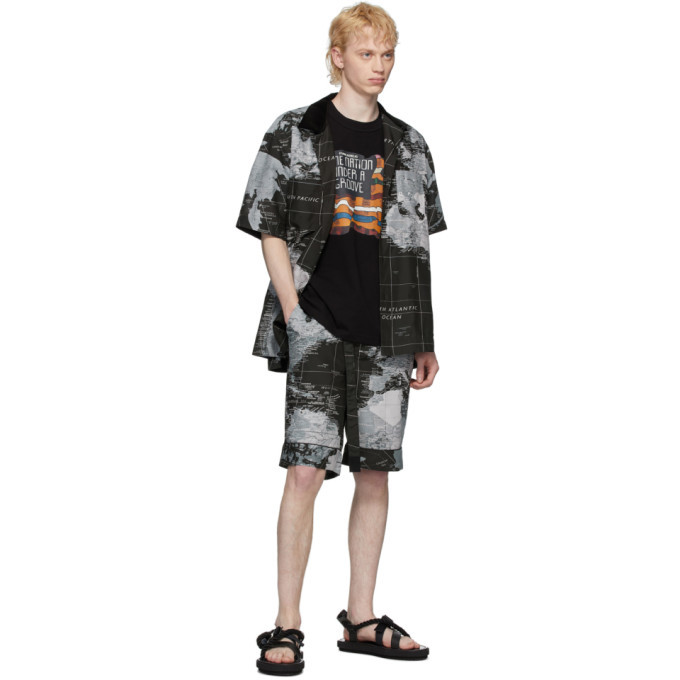 sacai world map shorts