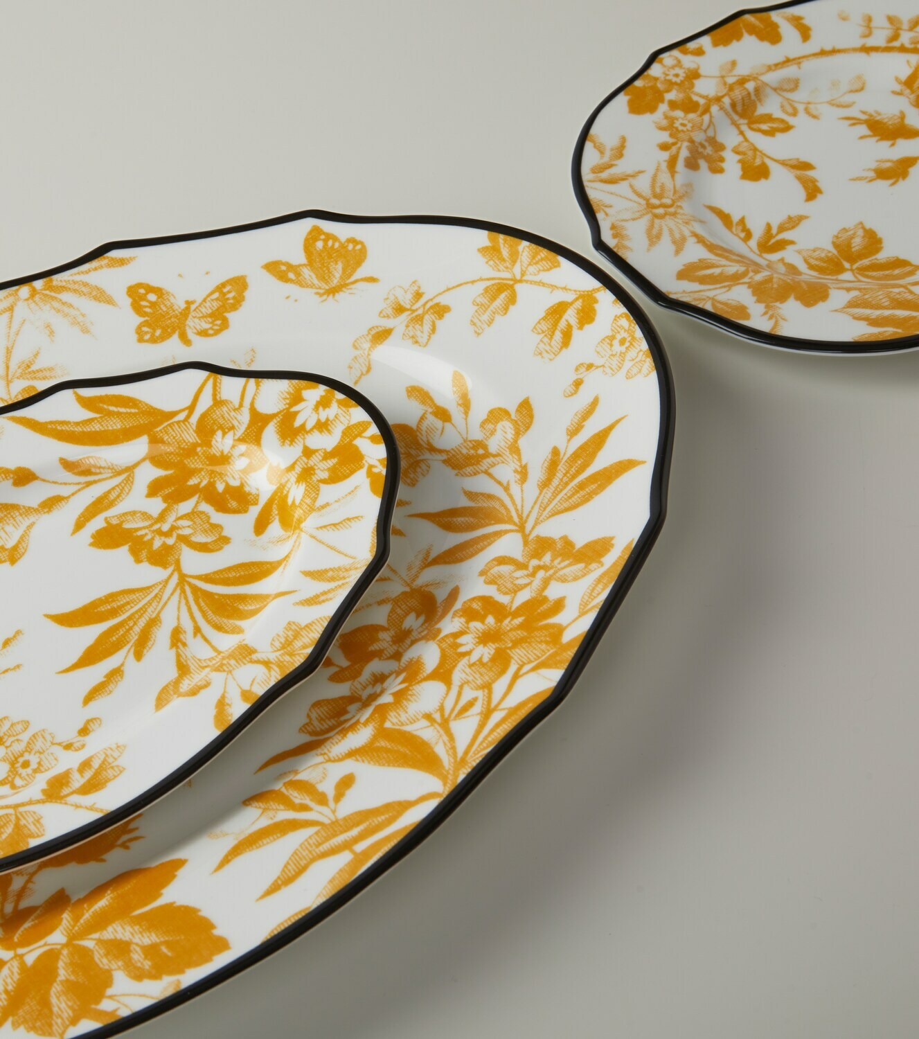 Gucci Herbarium set of 2 charger plates Gucci