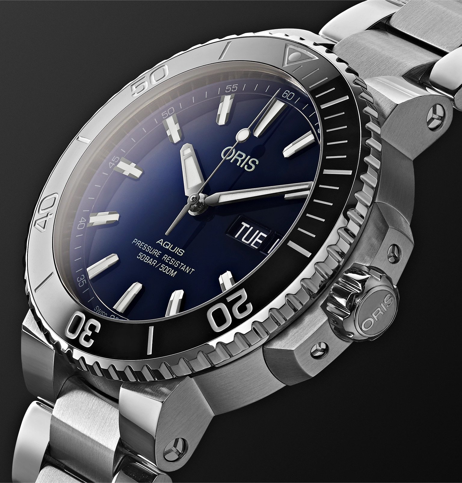 oris aquis big day date 45.5 mm