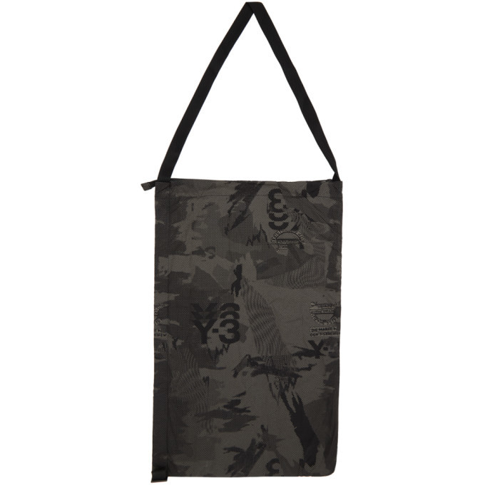black shopper tote