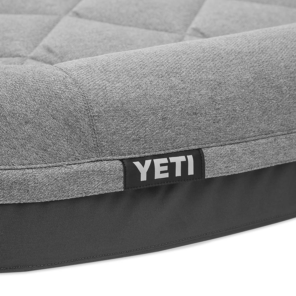 YETI Trailhead Dog Bed Yeti