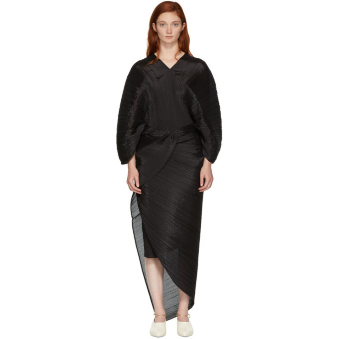 Pleats Please Issey Miyake Black Basic Madame-T Pleated Poncho