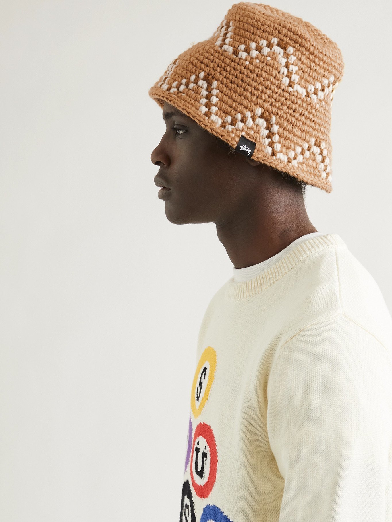 waves knit bucket hat