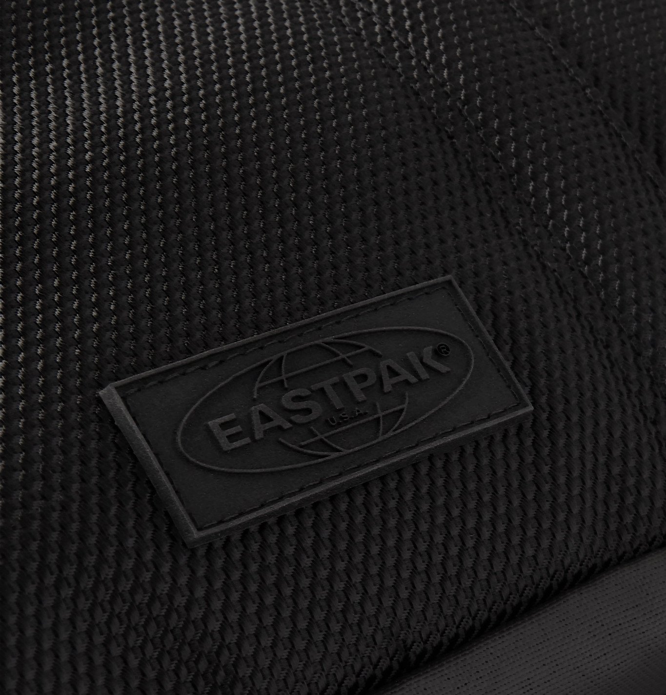 EASTPAK Mavis CNNCT Canvas Wash Bag Black Eastpak