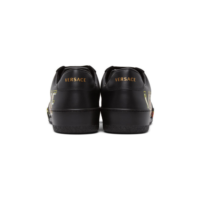 ilus sneakers versace
