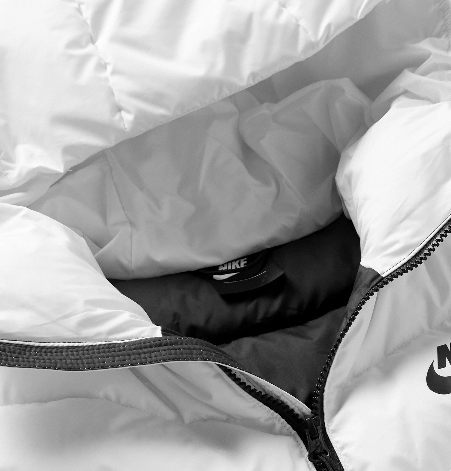 Nike - Sportswear Windrunner Colour 