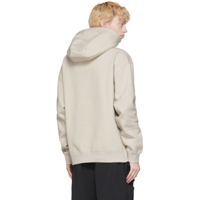 beige pullover nike