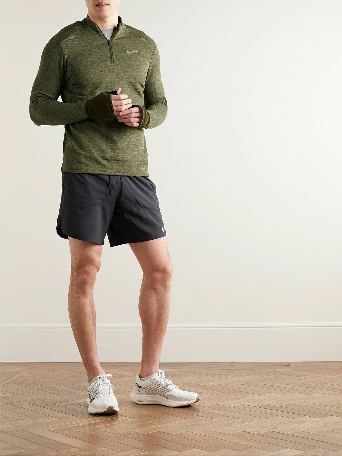 nike therma repel half zip